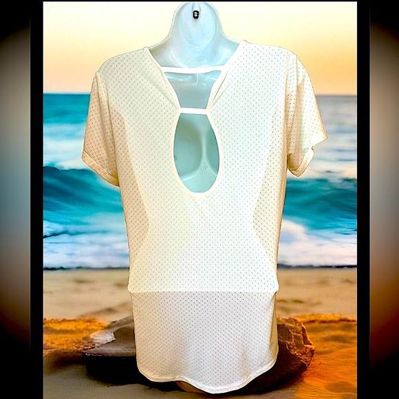 🧘‍♀️UNDER ARMOUR🧘‍♀️ MESH KEYHOLE STRAPPY OPEN-BACK SHORT SLEEVE WORKOUT TOP - Picture 3 of 7